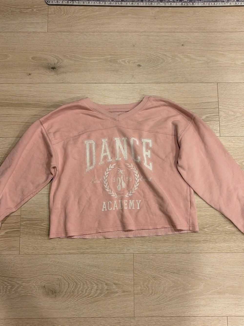 SO Pink 'Dance Academy' Cropped Pullover